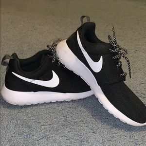 Nike Roshi Shoes